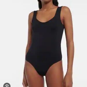 Vince Scoop Neck Bodysuit Black